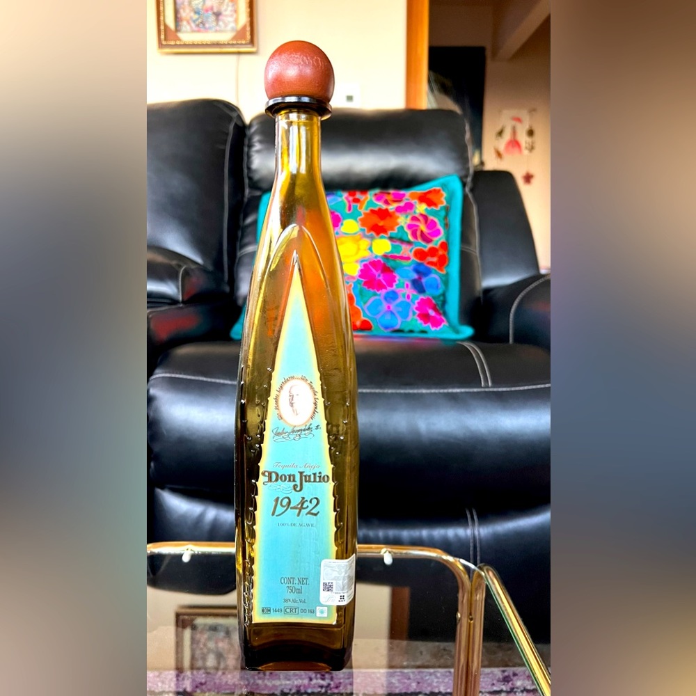 Don Julio 1942 60th Anniversary Collectors Edition Empty Bottle & Original Case